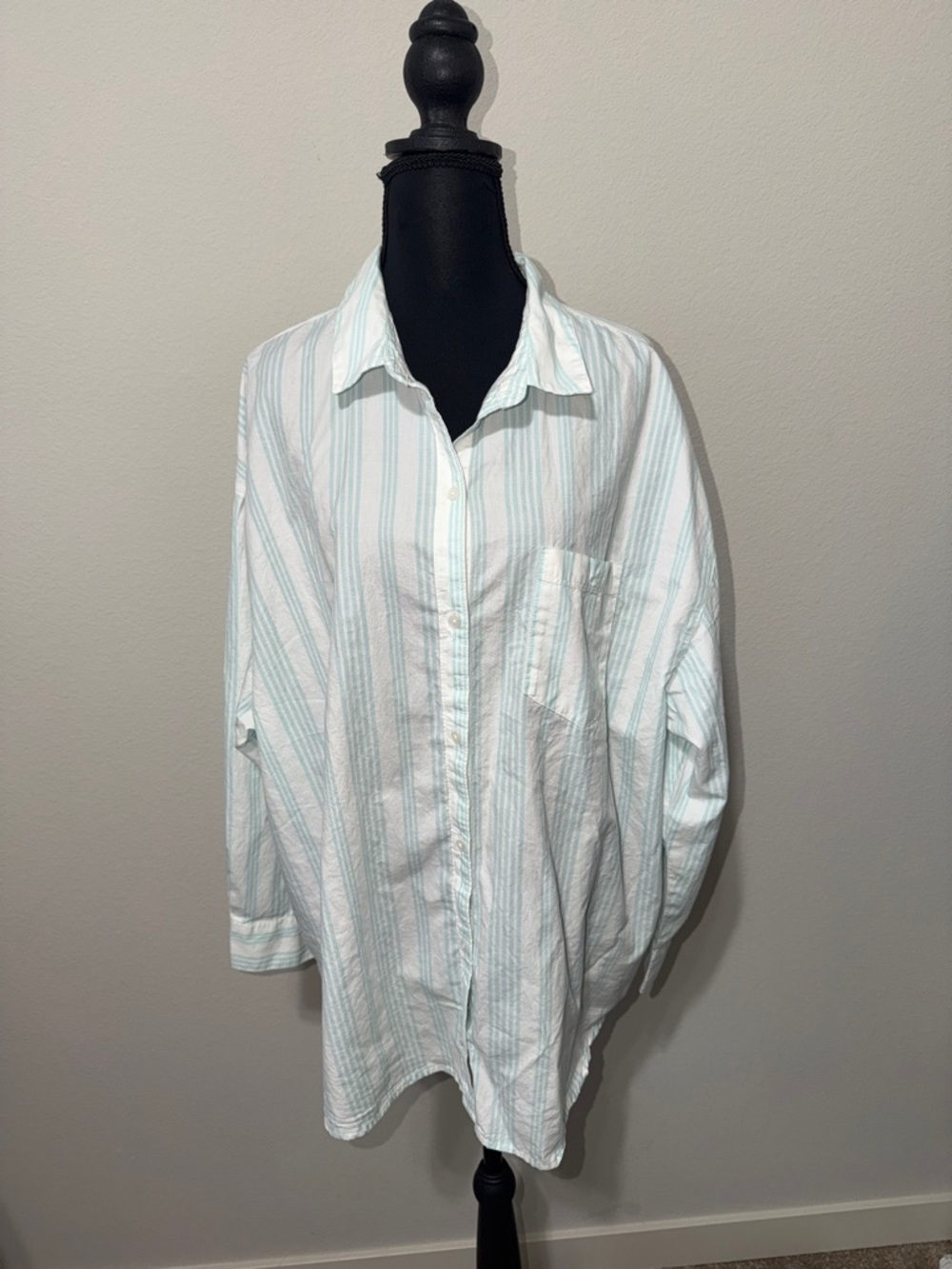 Old Navy Women's White Button-Down with mint green Stripes - boyfriend fit